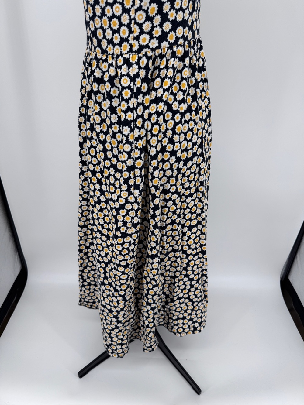 Boden Black Midi Dress with Cream Daisy Print 8 - Picture 10 of 13